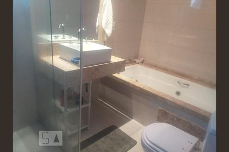 Banheiro da Suíte de apartamento à venda com 3 quartos, 169m² em Vila Bastos, Santo André