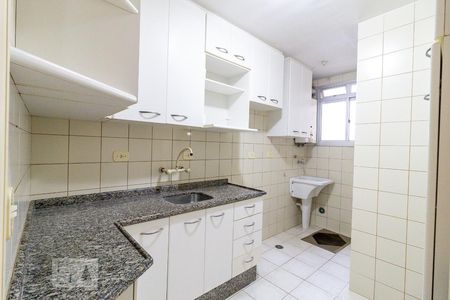 Cozinha de apartamento para alugar com 3 quartos, 70m² em Pinheirinho, Curitiba