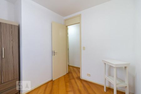 Quarto 2 de apartamento para alugar com 3 quartos, 70m² em Pinheirinho, Curitiba