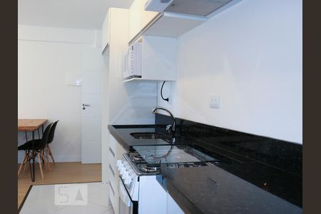 Cozinha de apartamento para alugar com 1 quarto, 36m² em Vila Izabel, Curitiba