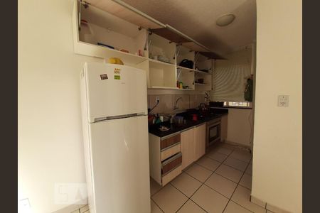 Cozinha de apartamento para alugar com 2 quartos, 43m² em Glória, Porto Alegre