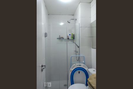 Banheiro de apartamento à venda com 2 quartos, 45m² em Nova Petrópolis, São Bernardo do Campo
