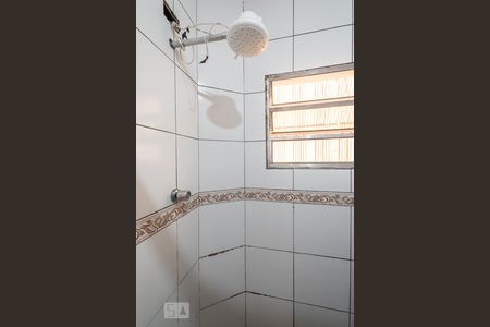 Banheiro de casa para alugar com 1 quarto, 40m² em Vila Inglesa, São Paulo