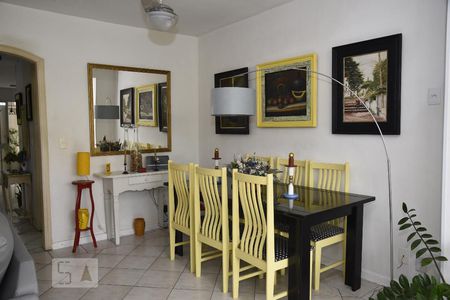 Sala de casa de condomínio para alugar com 5 quartos, 228m² em Freguesia (jacarepaguá), Rio de Janeiro