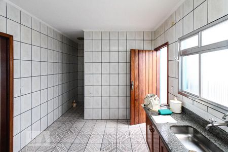 Cozinha de casa para alugar com 2 quartos, 94m² em São Lucas, São Paulo