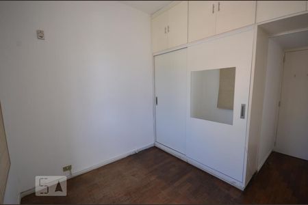 Quarto 1 de apartamento para alugar com 2 quartos, 65m² em Laranjeiras, Rio de Janeiro