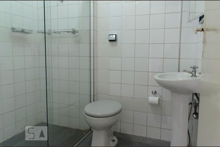 Banheiro de apartamento para alugar com 1 quarto, 54m² em Vila Buarque, São Paulo