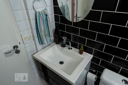 Banheiro de apartamento para alugar com 2 quartos, 50m² em Sacomã, São Paulo