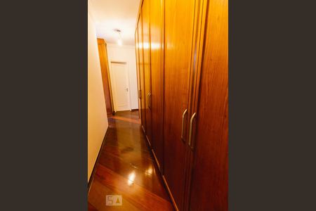 Quarto 01 Closet de apartamento à venda com 4 quartos, 207m² em Perdizes, São Paulo