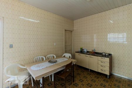 Casa à venda com 150m², 4 quartos e 4 vagas Casa à venda com 150m², 4 quartos e 4 vagasCozinha