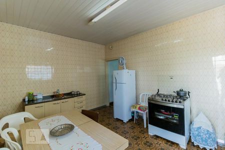 Casa à venda com 150m², 4 quartos e 4 vagas Casa à venda com 150m², 4 quartos e 4 vagasCozinha