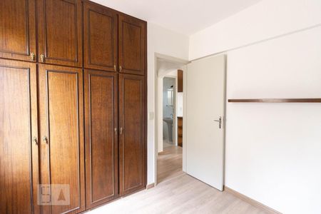 Quarto de apartamento para alugar com 2 quartos, 53m² em Parque Maria Domitila, São Paulo