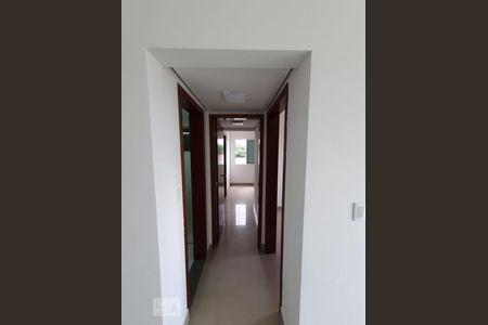 Corredor  de apartamento para alugar com 2 quartos, 55m² em Jardim Timbauhy, Barueri