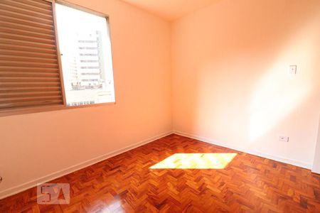 Quarto 2 de apartamento para alugar com 2 quartos, 70m² em Liberdade, São Paulo