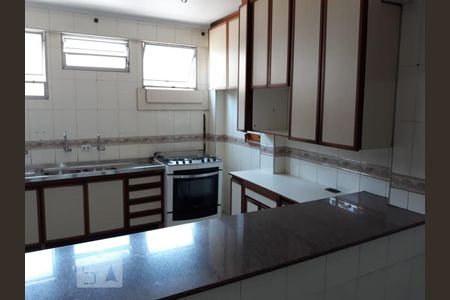 Cozinha de casa à venda com 3 quartos, 211m² em Parque Assunção, Taboão da Serra