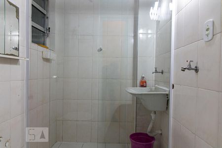 Banheiro de kitnet/studio à venda com 1 quarto, 27m² em Vila Buarque, São Paulo