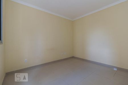 Dormitório 2 de apartamento à venda com 2 quartos, 55m² em Vila Liviero, São Paulo