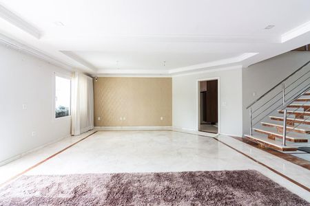 Sala de casa de condomínio para alugar com 4 quartos, 550m² em Adalgisa, Osasco