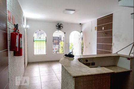 Sala de casa à venda com 4 quartos, 170m² em Vila Gomes Cardim, São Paulo