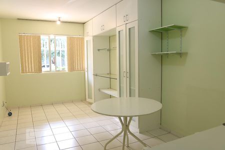 Quarto de kitnet/studio para alugar com 1 quarto, 30m² em Setor Sudoeste, Brasília