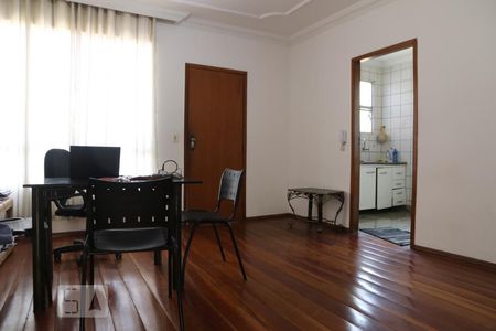 Sala de apartamento à venda com 3 quartos, 100m² em Santa Amélia, Belo Horizonte