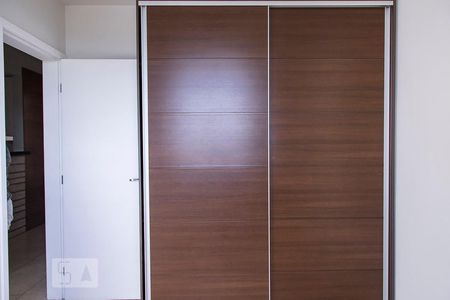 Quarto 1 de apartamento para alugar com 2 quartos, 47m² em Dom Cabral, Belo Horizonte