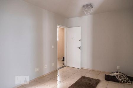 Sala de apartamento para alugar com 2 quartos, 47m² em Dom Cabral, Belo Horizonte