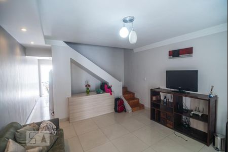 Sala de casa para alugar com 2 quartos, 80m² em Vila Granada, São Paulo