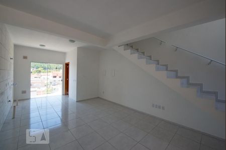 Sala e Cozinha de casa de condomínio para alugar com 2 quartos, 120m² em Real Parque, São José