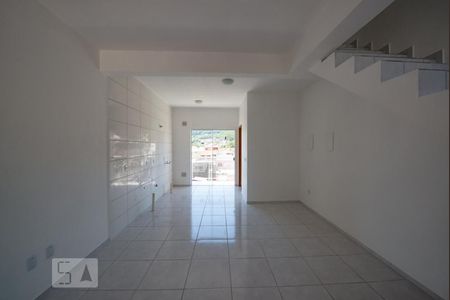 Sala e Cozinha de casa de condomínio para alugar com 2 quartos, 120m² em Real Parque, São José