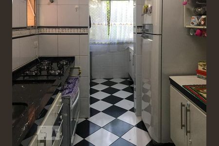 Cozinha de apartamento à venda com 2 quartos, 65m² em Quitaúna, Osasco