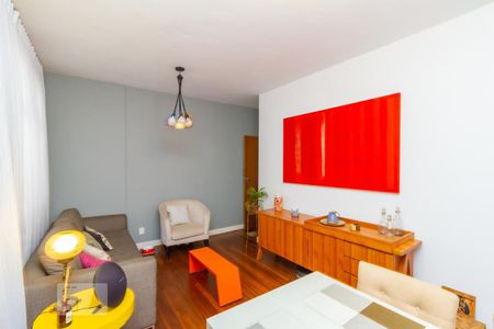 Sala de apartamento à venda com 3 quartos, 70m² em Santa Tereza, Belo Horizonte