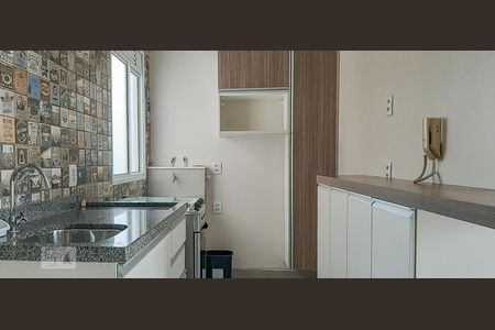 Apartamento à venda com 58m², 2 quartos e 1 vaga Apartamento à venda com 58m², 2 quartos e 1 vagaCozinha e Área de Serviço