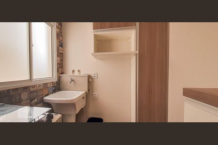 Apartamento à venda com 58m², 2 quartos e 1 vaga Apartamento à venda com 58m², 2 quartos e 1 vagaCozinha e Área de Serviço