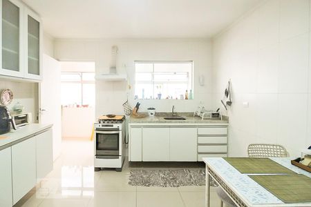 Apartamento para alugar com 3 quartos, 178m² em Sumarezinho, São Paulo