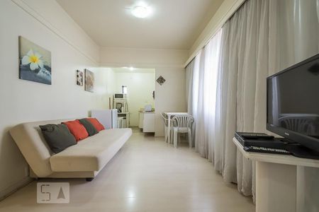 Sala de kitnet/studio para alugar com 1 quarto, 33m² em Cidade Monções, São Paulo