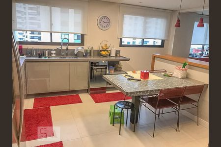 Cozinha de apartamento à venda com 3 quartos, 260m² em Santana, São Paulo