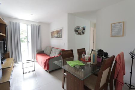 Sala de apartamento para alugar com 2 quartos, 60m² em Jacarepaguá, Rio de Janeiro