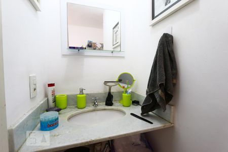 Banheiro - Torneira de apartamento para alugar com 2 quartos, 60m² em Jacarepaguá, Rio de Janeiro