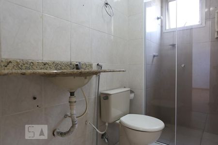 Banheiro de apartamento para alugar com 2 quartos, 50m² em Jaguaré, São Paulo