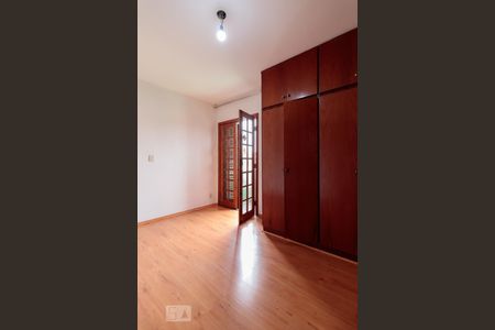 Suíte de casa para alugar com 3 quartos, 123m² em Vila Cláudia, São Paulo