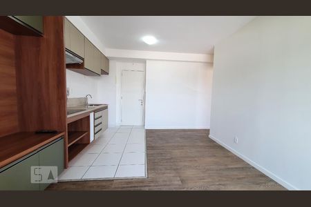 Sala  de apartamento para alugar com 2 quartos, 67m² em Parque Industrial Tomas Edson, São Paulo