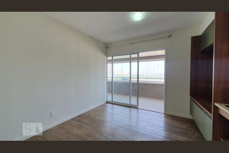 Sala  de apartamento para alugar com 2 quartos, 67m² em Parque Industrial Tomas Edson, São Paulo