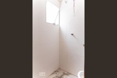 Apartamento para alugar com 100m², 2 quartos e 1 vaga Apartamento para alugar com 100m², 2 quartos e 1 vagaBanheiro da Suíte