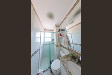 Banheiro de apartamento à venda com 1 quarto, 48m² em Chácara das Nações, Campinas