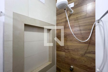 Banheiro de kitnet/studio para alugar com 1 quarto, 15m² em Ipiranga, São Paulo