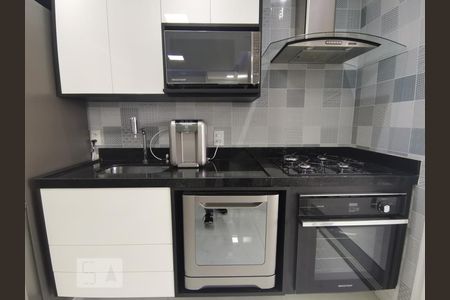 Cozinha de apartamento para alugar com 2 quartos, 57m² em Vila Andrade, São Paulo