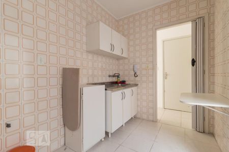 Cozinha de apartamento à venda com 1 quarto, 51m² em Jardim Floresta, Porto Alegre