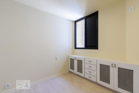 Quarto de apartamento à venda com 1 quarto, 42m² em Indianópolis, São Paulo