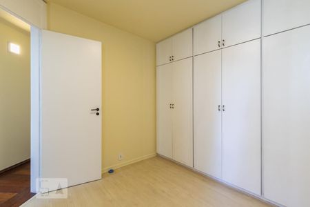 Quarto  de apartamento à venda com 1 quarto, 42m² em Indianópolis, São Paulo